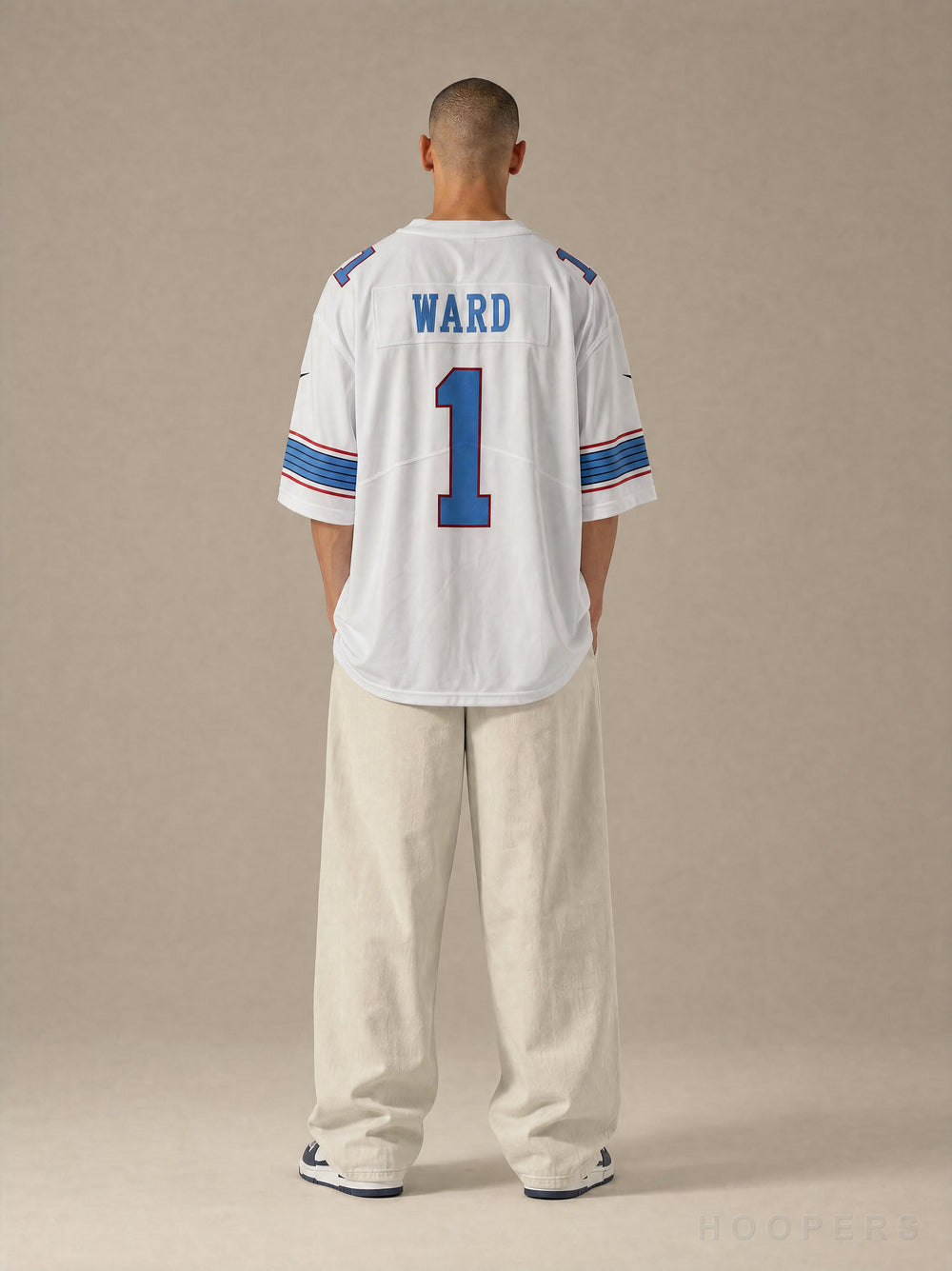 חולצת NFL טיטנס קאם וורד - גב עם השם WARD ומספר 1