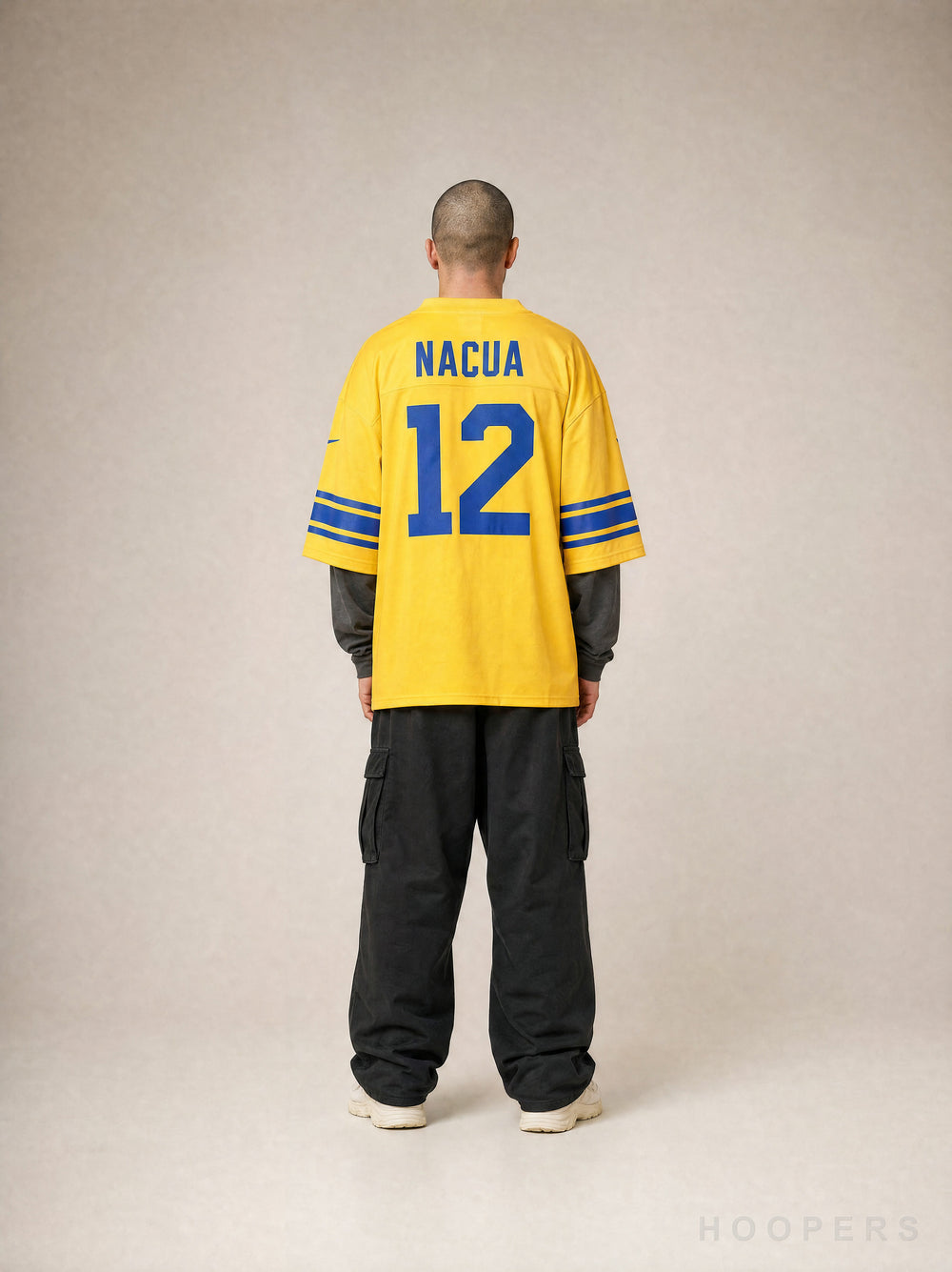 חולצת NFL ראמס נאקואה - גב עם השם NACUA ומספר 12