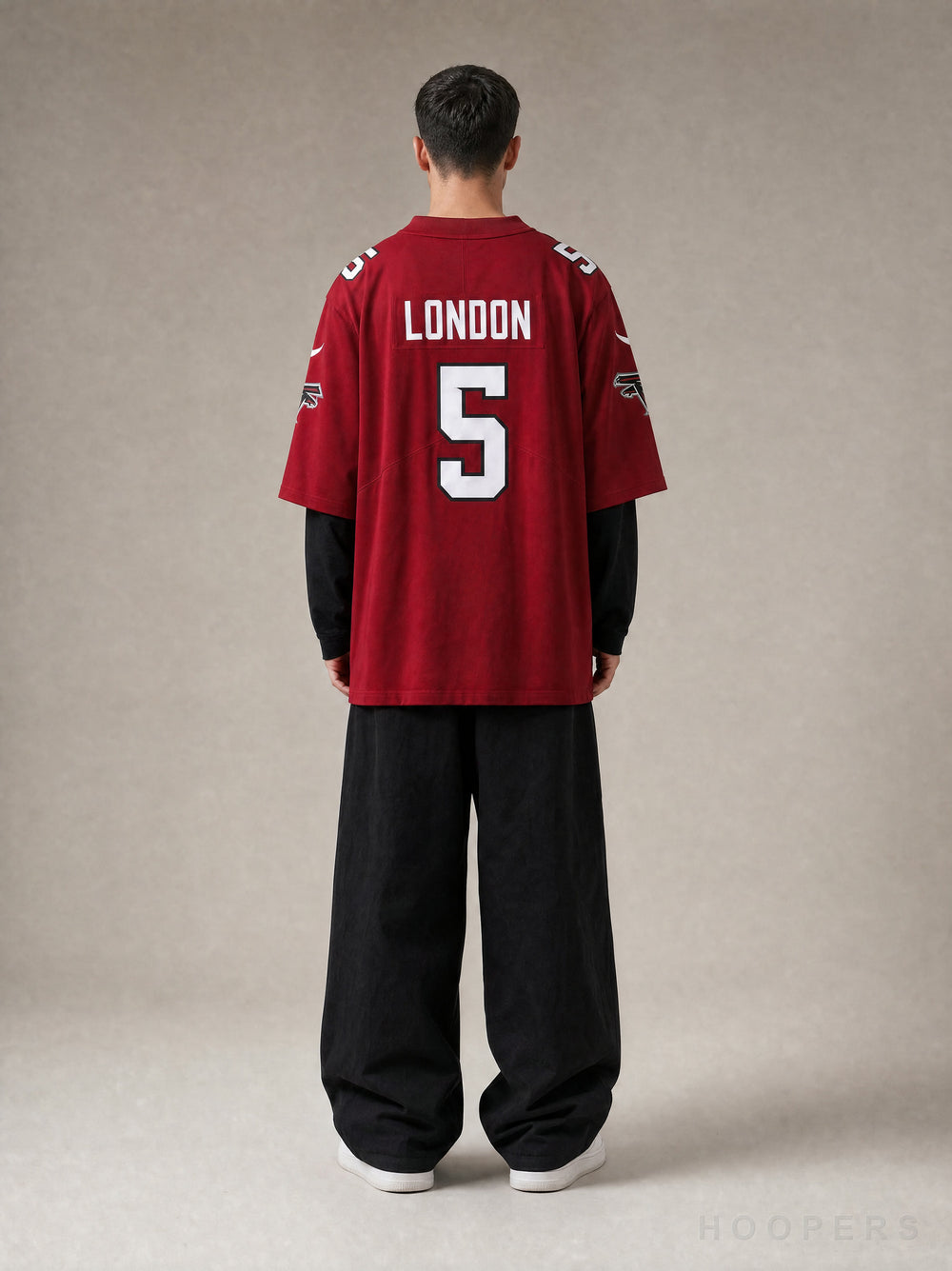 חולצת NFL פלקונס לונדון - גב עם השם LONDON ומספר 5