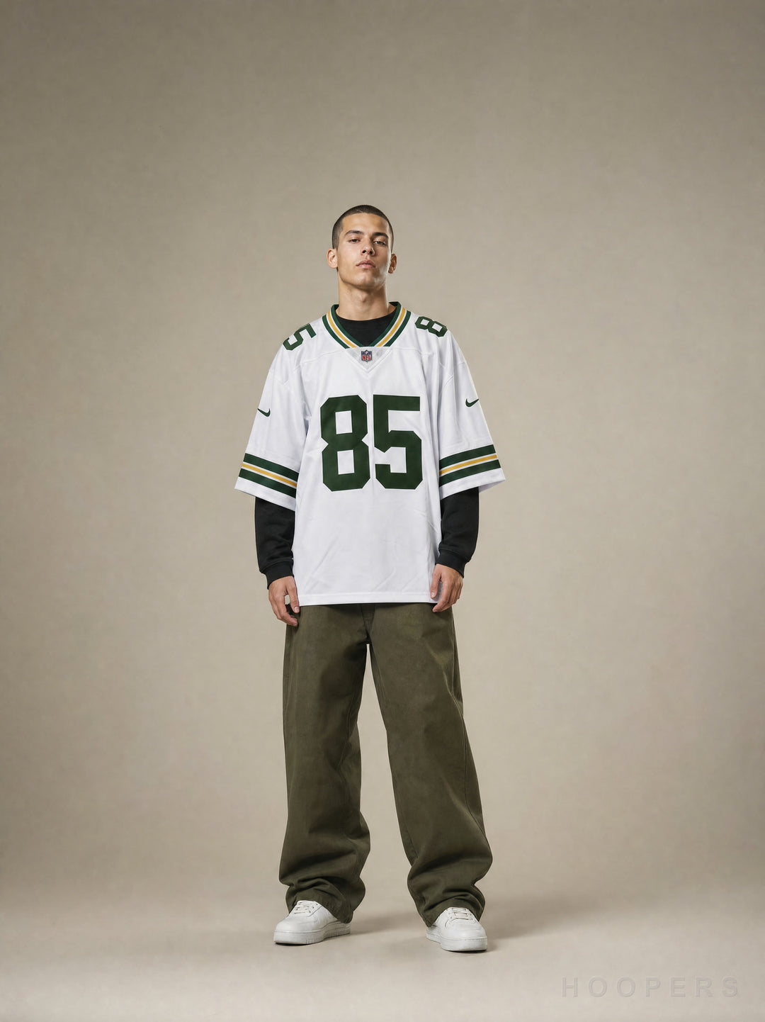 חולצת NFL אוברסייז גרין ביי פאקרס טאקר קראפט 85 לבן - מבט חזית על דוגמן