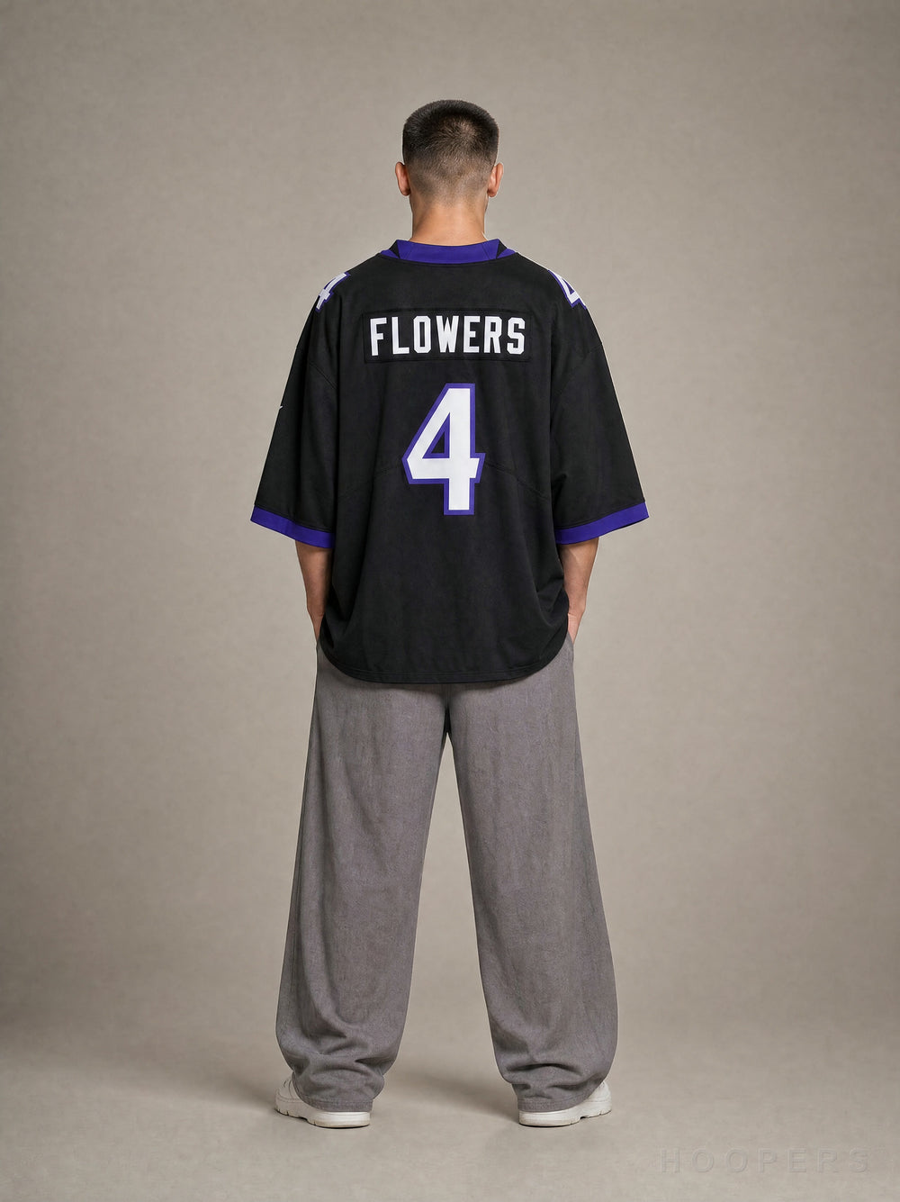 חולצת NFL רייבנס פלאוורס - גב עם השם FLOWERS ומספר 4