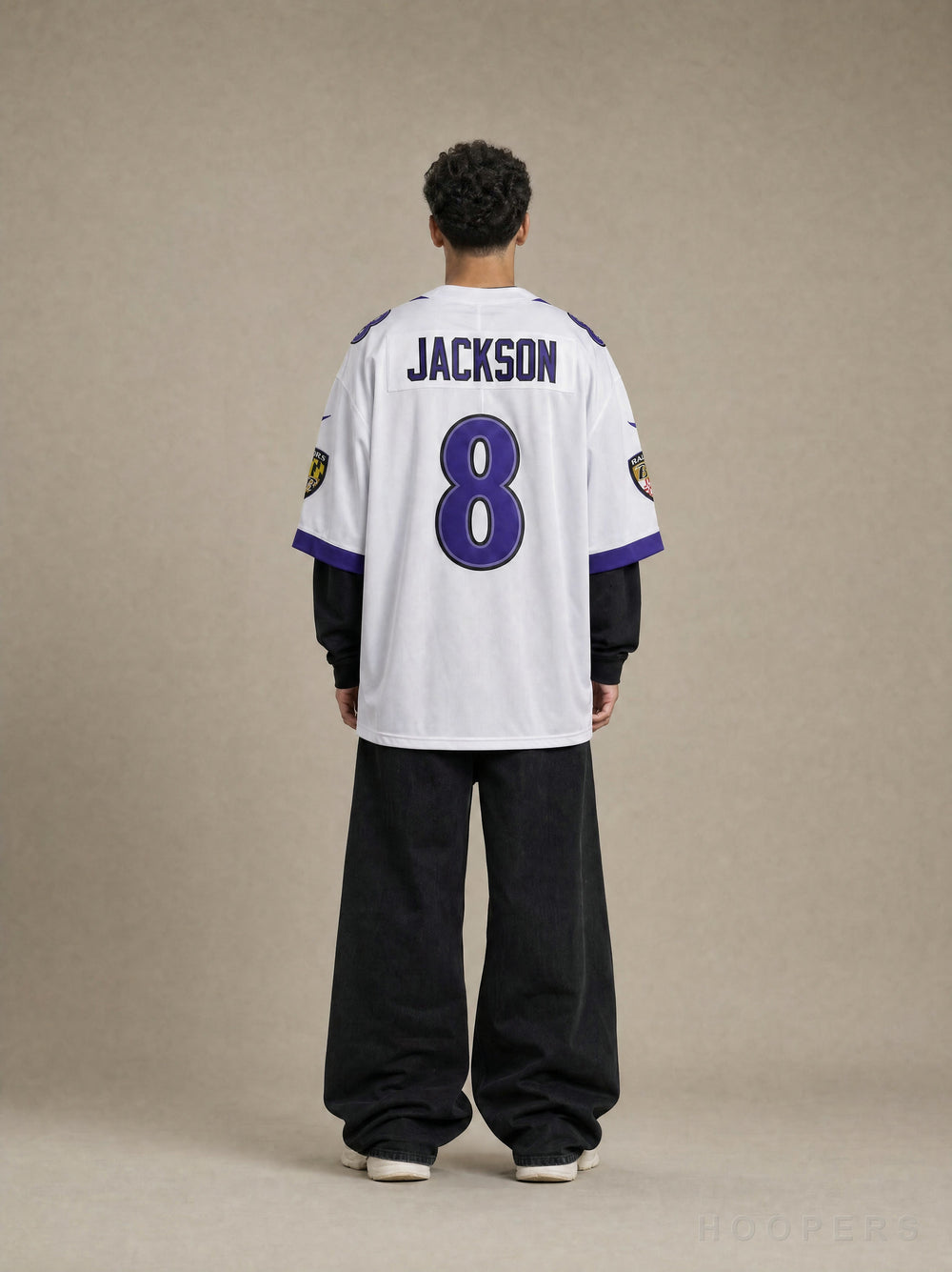 חולצת NFL רייבנס לאמאר ג'קסון - גב עם השם JACKSON ומספר 8