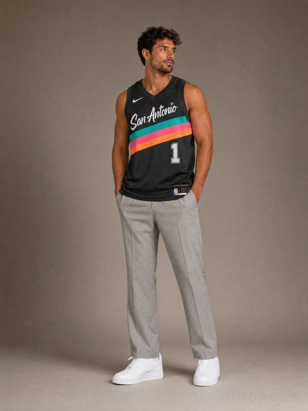 גופיית NBA וומבניאמה סן אנטוניו ספרס Black City Edition HOOPERS - מבט קדמי על דוגמן