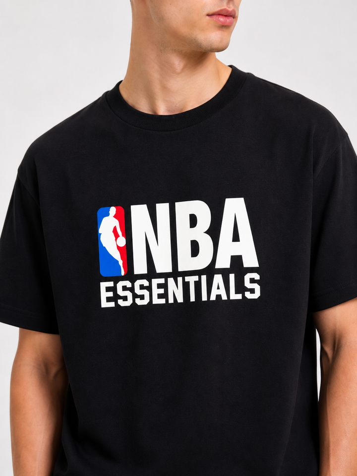 חולצת TEE NBA Essentials – שחור קלאסי Edition | HOOPERS