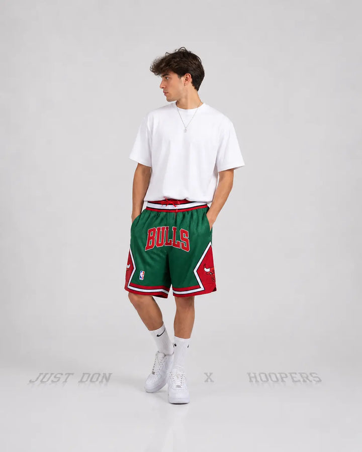 מכנסי NBA – Chicago Bulls (שיקגו בולס) ירוק אדום | HOOPERS 