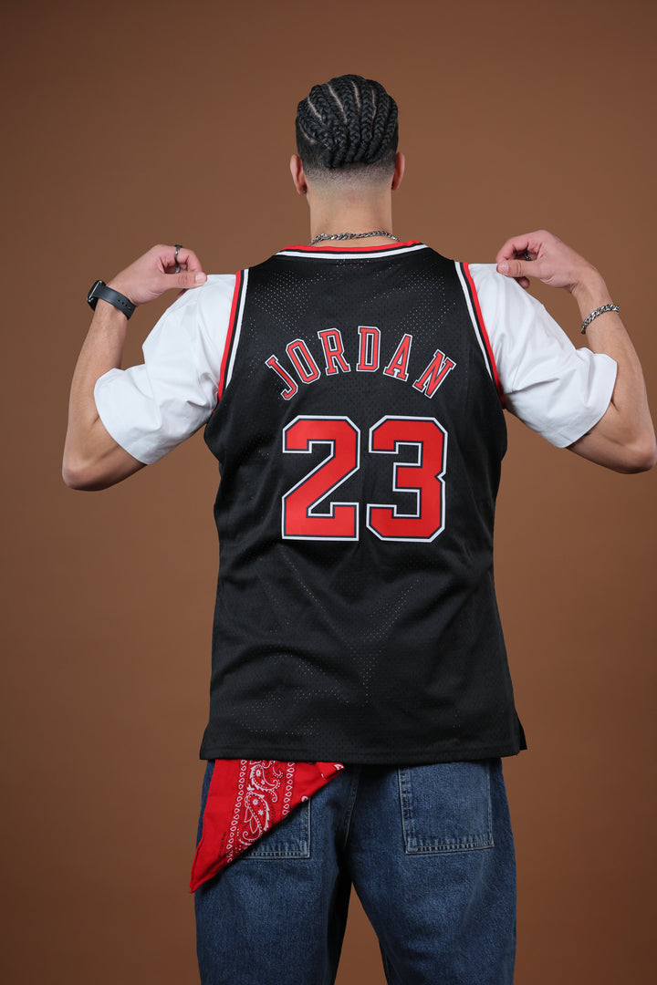 גופיית NBA מייקל ג'ורדן שיקגו בולס – רטרו שחור  1997/98 | HOOPERS