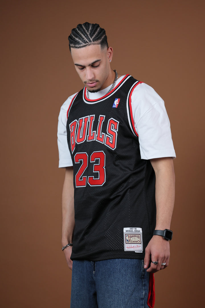 גופיית NBA מייקל ג'ורדן שיקגו בולס – רטרו שחור  1997/98 | HOOPERS
