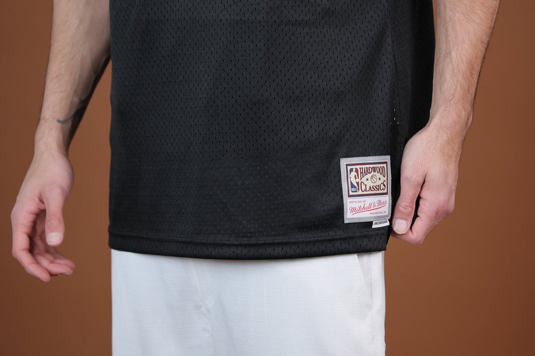 גופיית NBA עומרי כספי סקרמנטו קינגס – רטרו שחור  | HOOPERS