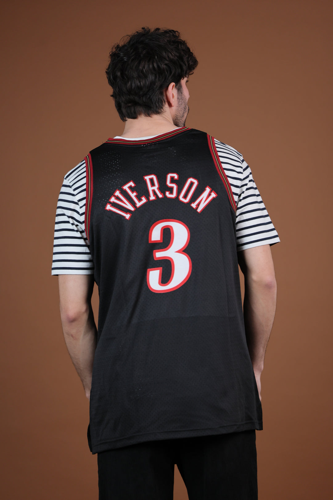 גופיית NBA אלן אייברסון פילדלפיה סיקסרס – רטרו 1997/98 | HOOPERS