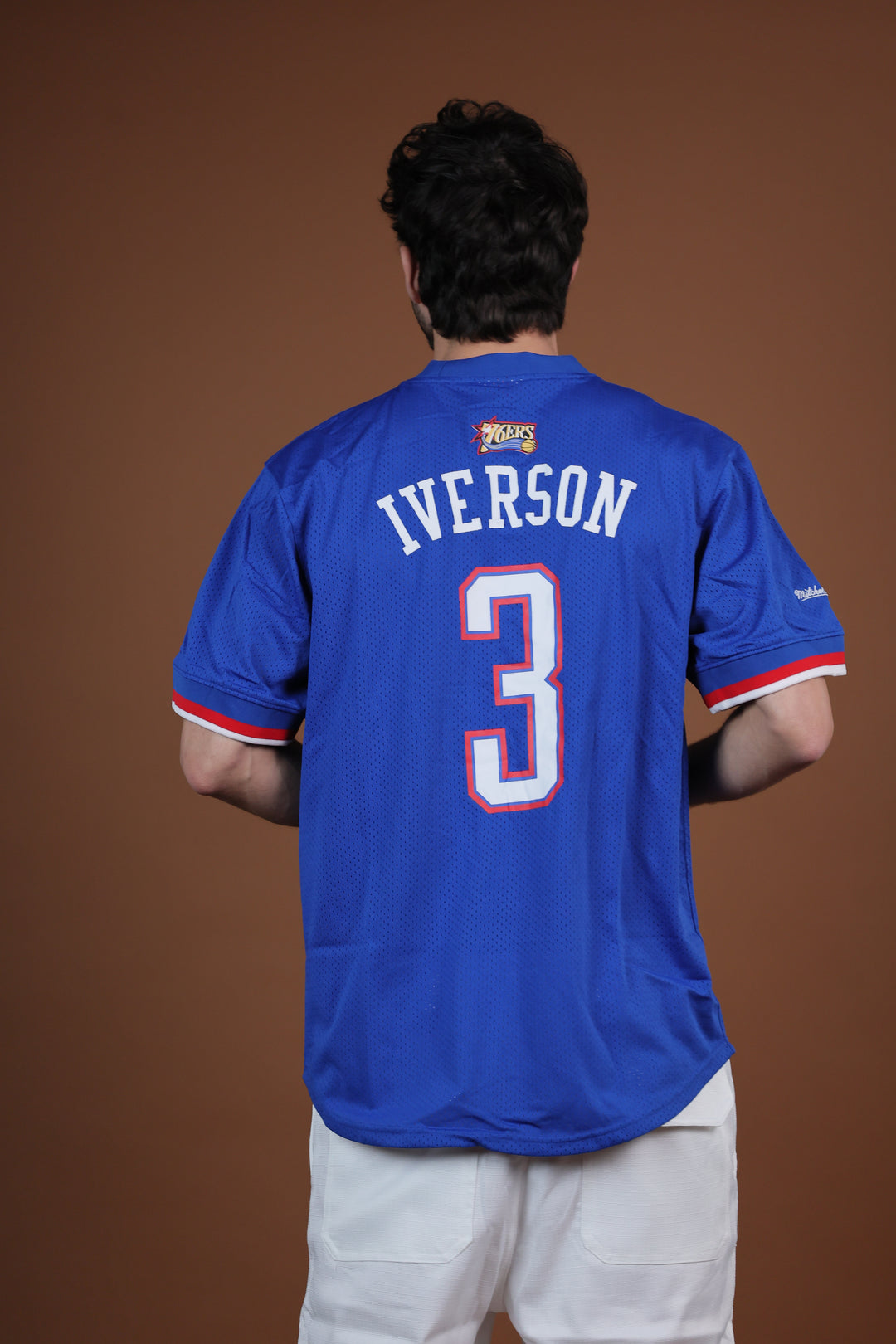 חולצת NBA אלן אייברסון פילדלפיה 76ers – כחול מהדורת רטרו 2000/01 | HOOPERS