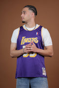 גופיית NBA קארים עבדול־ג׳באר לוס אנג׳לס לייקרס – סגול מהדורת רטרו 1984/85 | HOOPERS