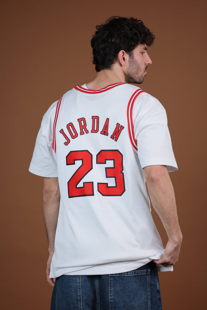 גופיית NBA מייקל ג׳ורדן שיקגו בולס – לבן מהדורת רטרו 1997/98 | HOOPERS