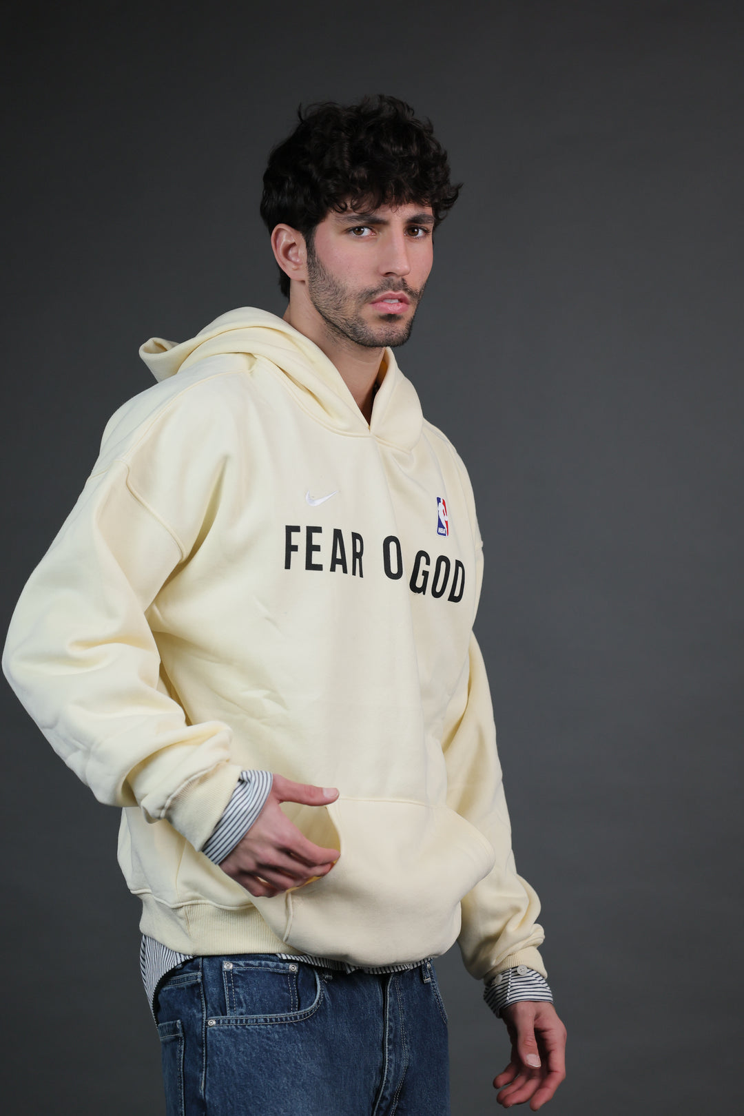 קפוצ’ון FEAR OF GOD – גוון שמנת פרימיום | HOOPERS