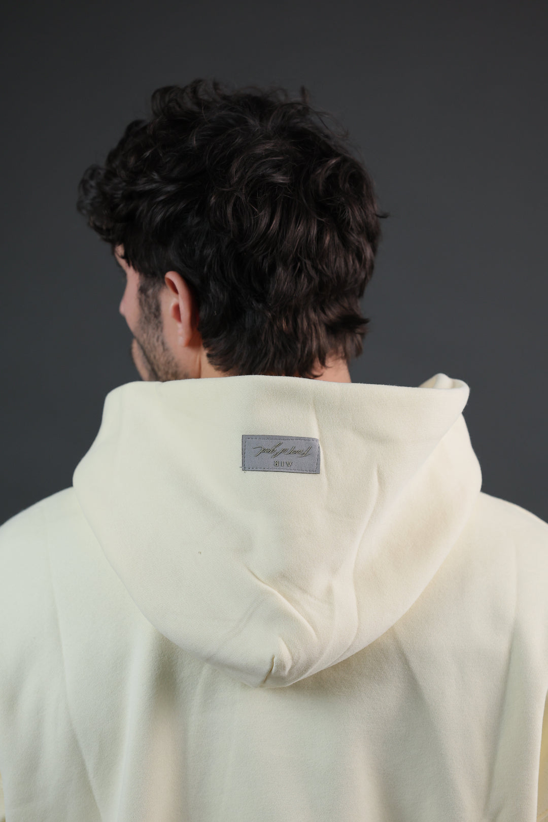 קפוצ’ון FEAR OF GOD – גוון שמנת פרימיום | HOOPERS