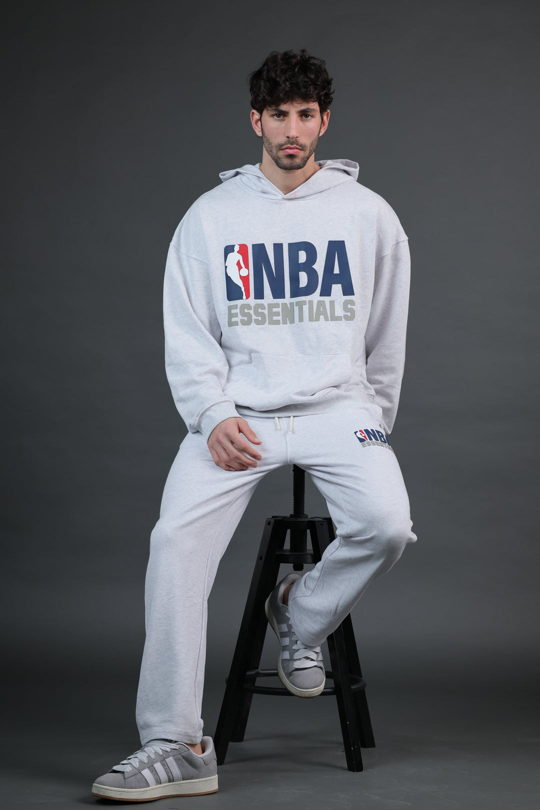 מכנס טרנינג NBA Essentials – אפור בהיר Edition | HOOPERS