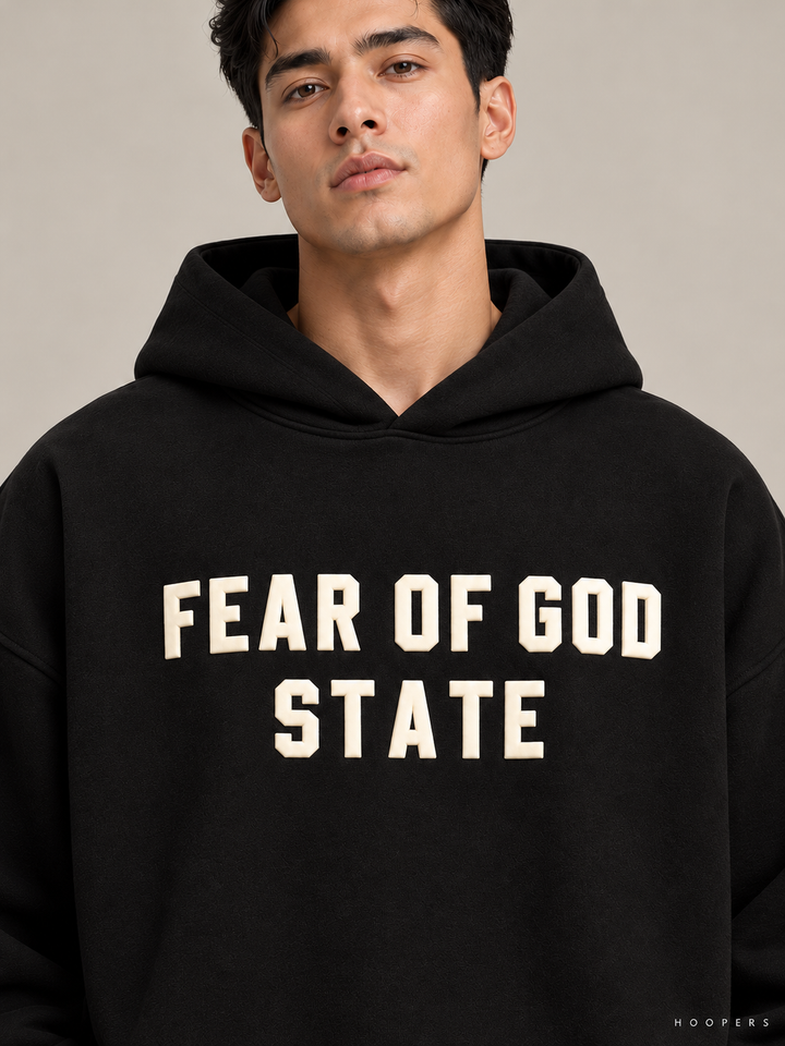 קפוצ'ון Fear of God Essentials – STATE שחור – תקריב