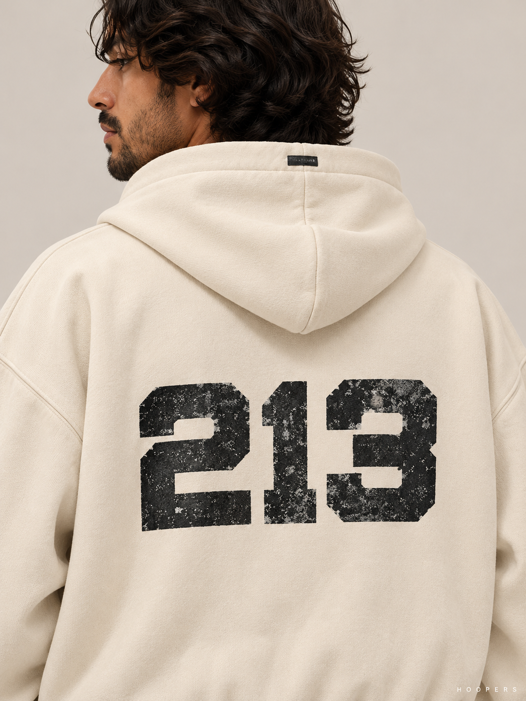קפוצ'ון Fear of God Essentials – LA Chapter 213 שמנת – תקריב