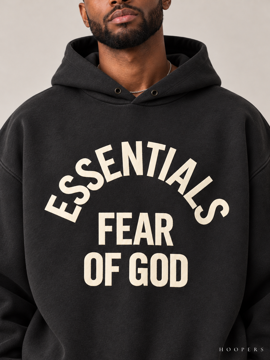 קפוצ'ון Fear of God Essentials – Arch Logo שחור דהוי | HOOPERS