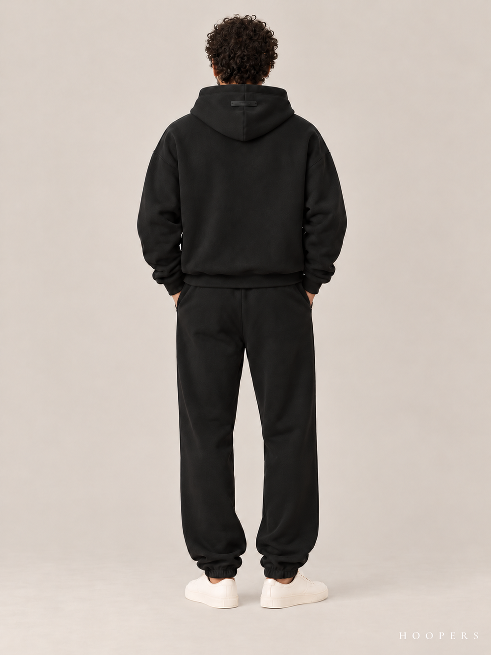קפוצ'ון Fear of God Essentials – Script שחור – גב