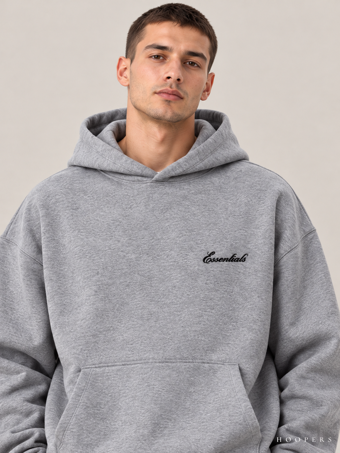 קפוצ'ון Fear of God Essentials – Script אפור מלאנז' – תקריב