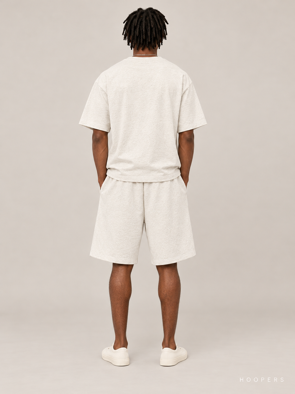 מכנס קצר Fear of God Essentials – Short שמנת מלאנז' – גב