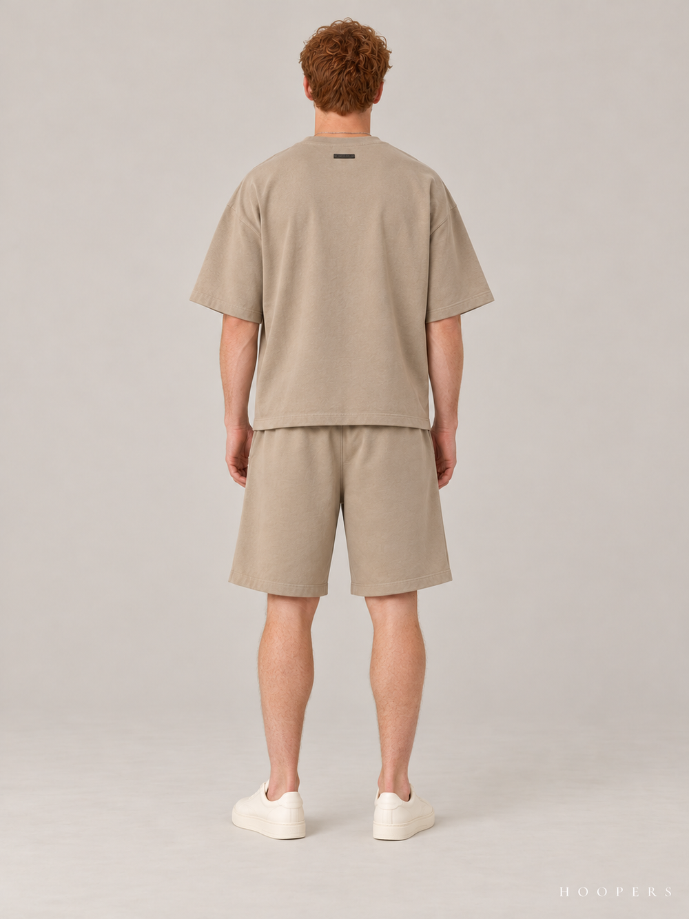 חולצת Fear of God Essentials – Script חול – גב
