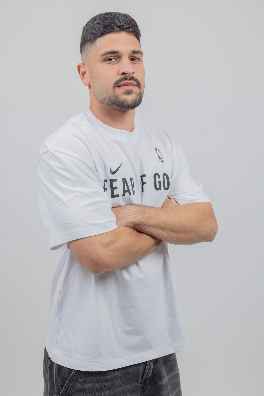 חולצה לבנה FOG