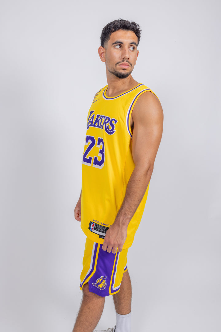 גופיית משחק צהובה לברון ג'יימס