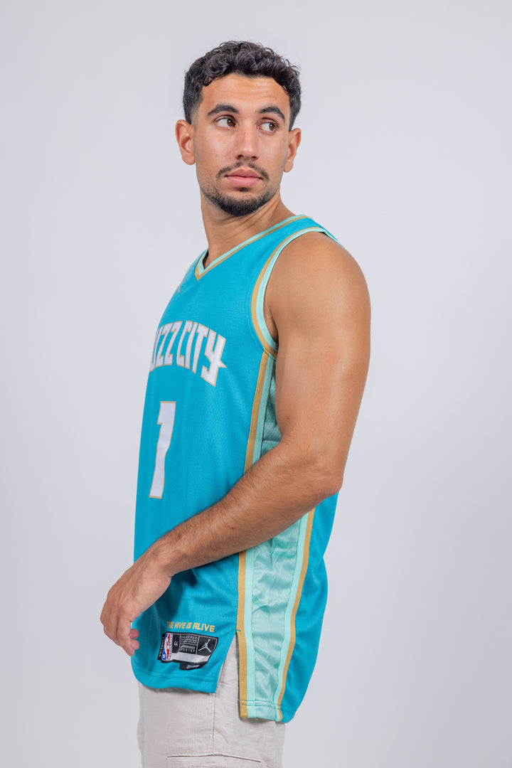 City edition גופיית משחק לאמלו בול