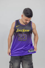גופיית NBA לברון ג'יימס לוס אנג'לס לייקרס – סגול City Edition 24/25