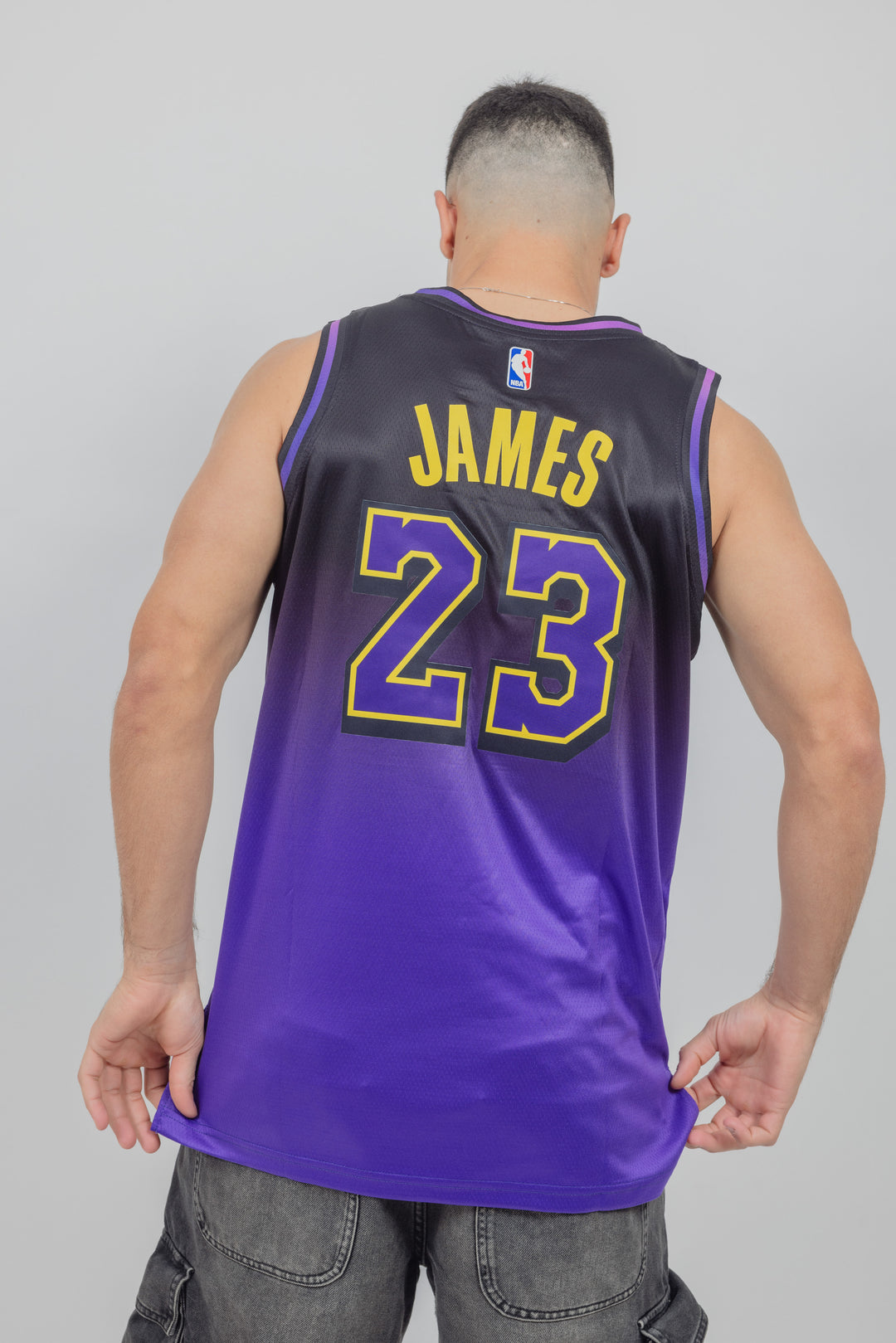 גופיית משחק סגולה לברון ג'יימס City edition 24/25