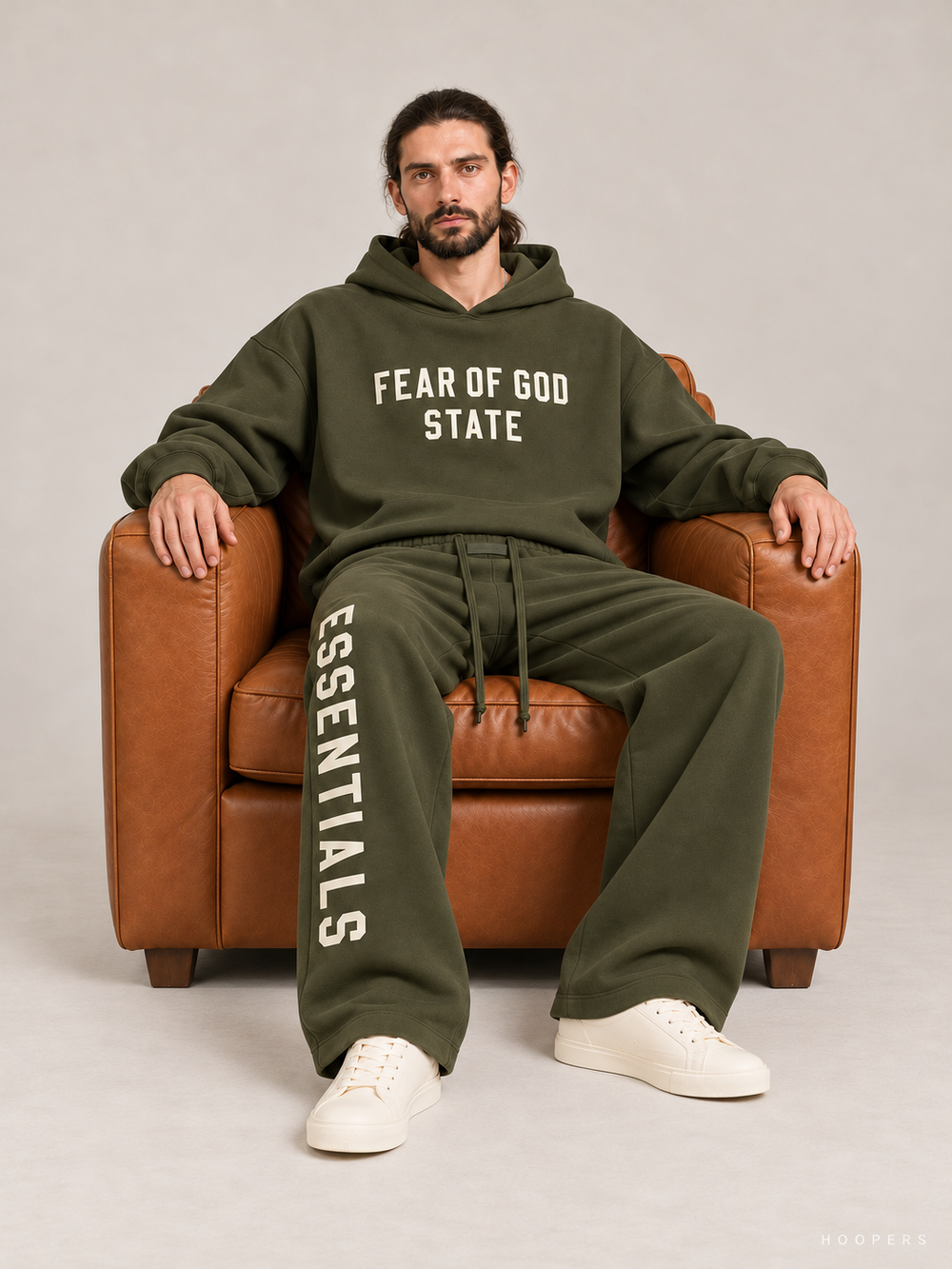 מכנס טרנינג Fear of God Essentials – Leg Logo ירוק זית | HOOPERS