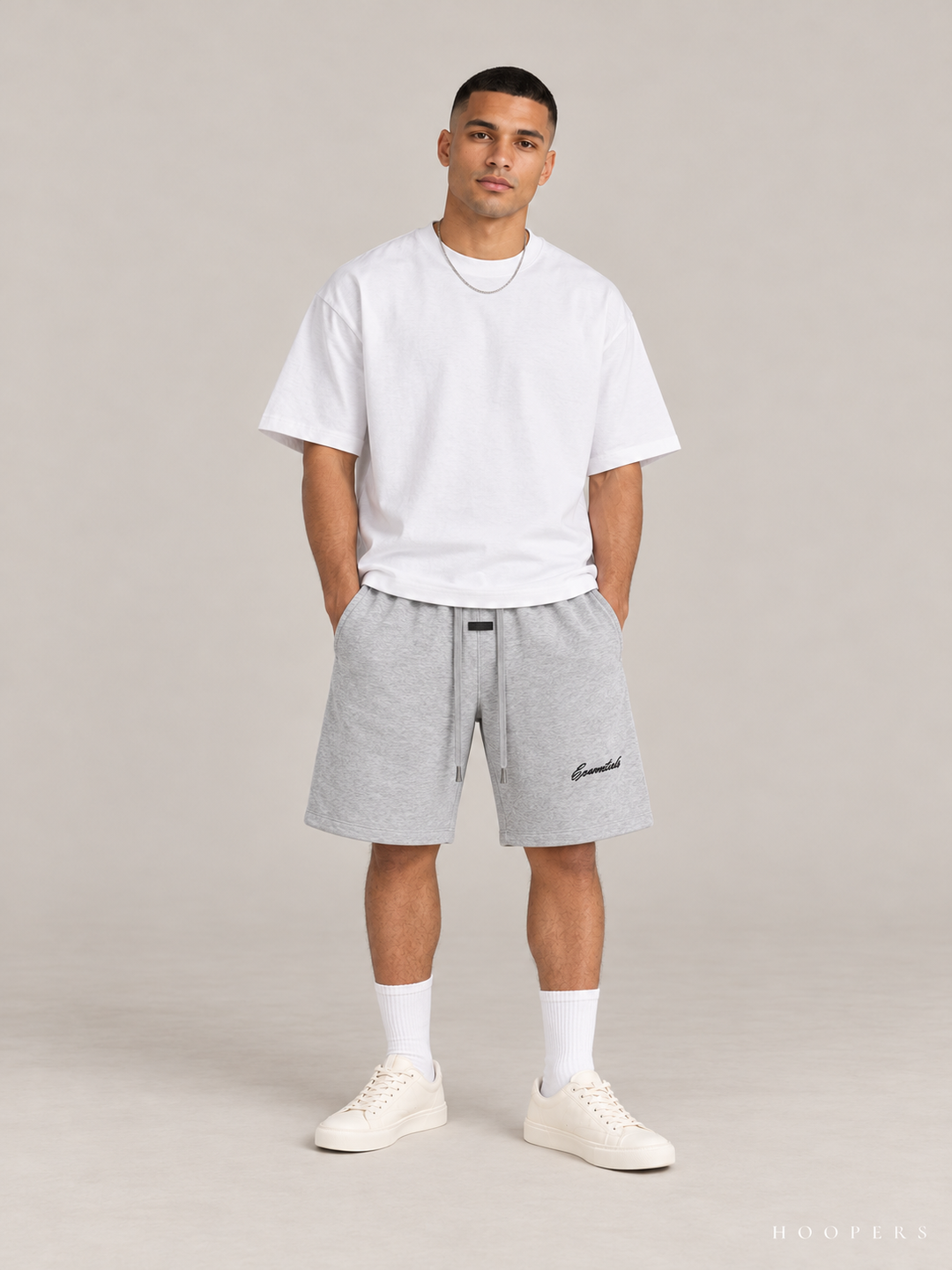 מכנס קצר Fear of God Essentials – Script אפור מלאנז' בהיר – חזית