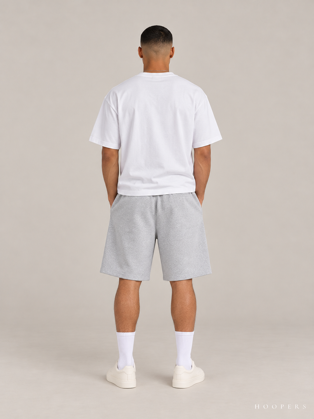 מכנס קצר Fear of God Essentials – Script אפור מלאנז' בהיר – גב