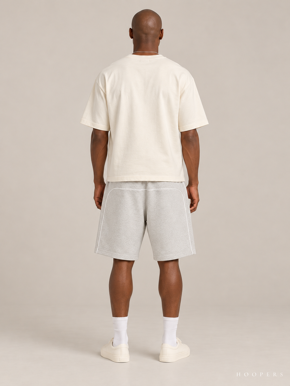 מכנס קצר Fear of God Essentials – Piping אפור מלאנז' בהיר – גב