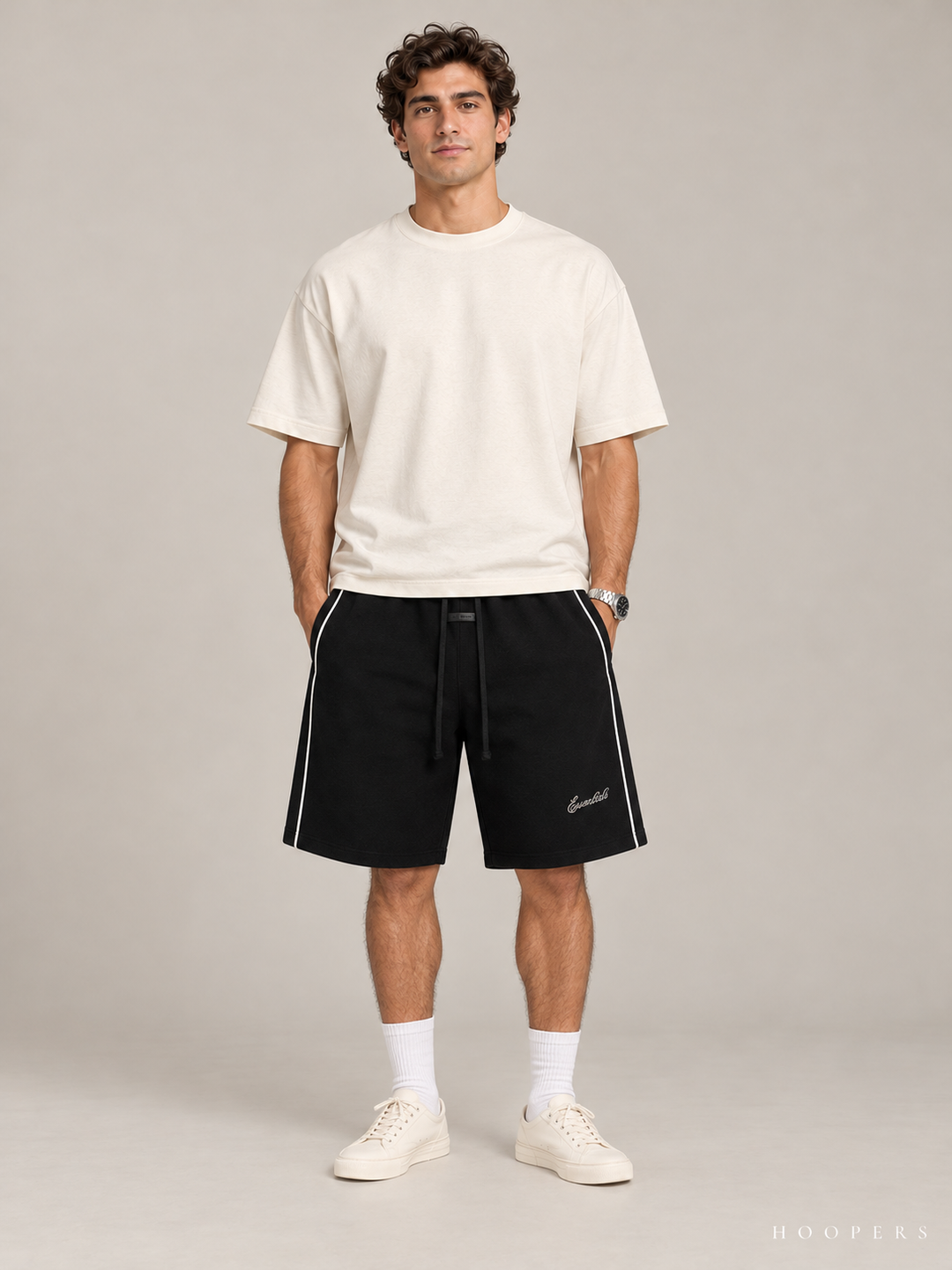 מכנס קצר Fear of God Essentials – Piping שחור – חזית
