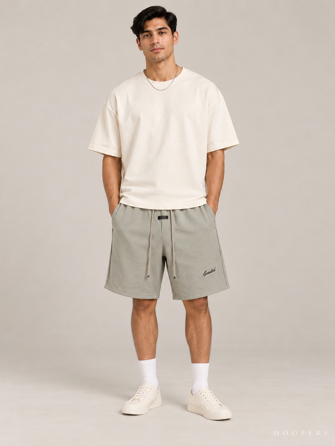 מכנס קצר Fear of God Essentials – Piping ירוק מרווה – חזית
