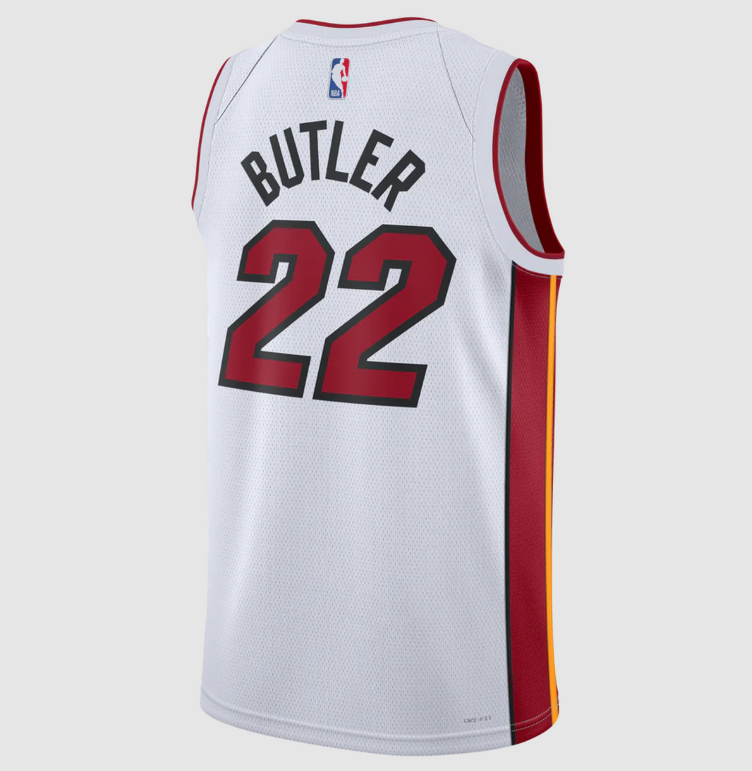 גופיית משחק לבנה ג'ימי באטלר