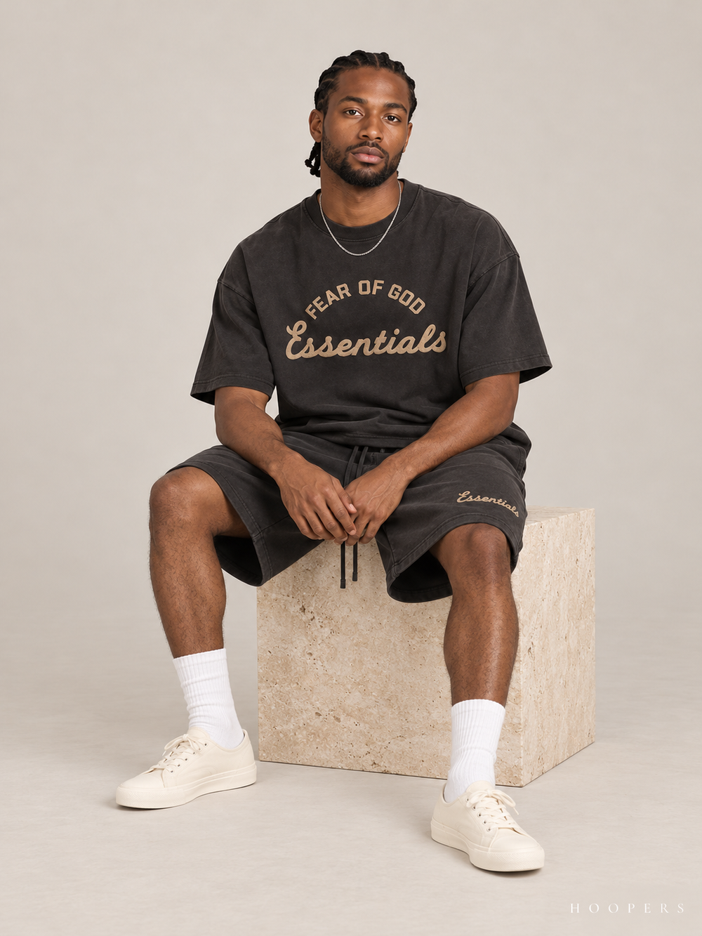 חולצת Fear of God Essentials – Big Script שחור דהוי | HOOPERS