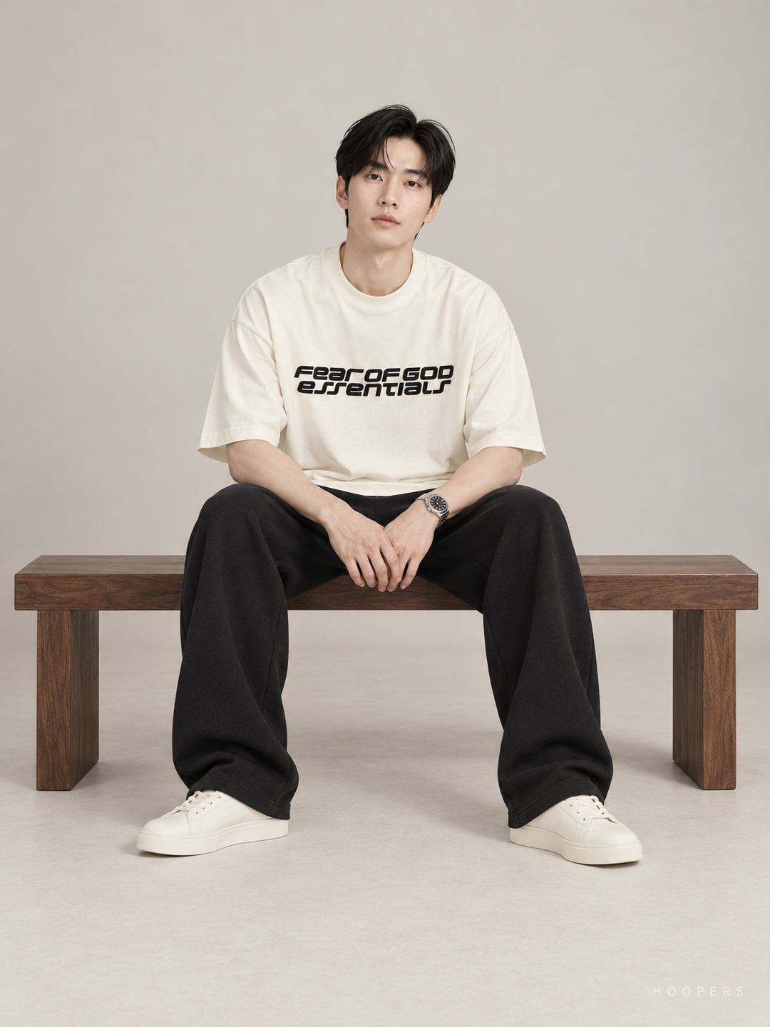 חולצת אוברסייז Fear of God Essentials – Racing שמנת – סטודיו