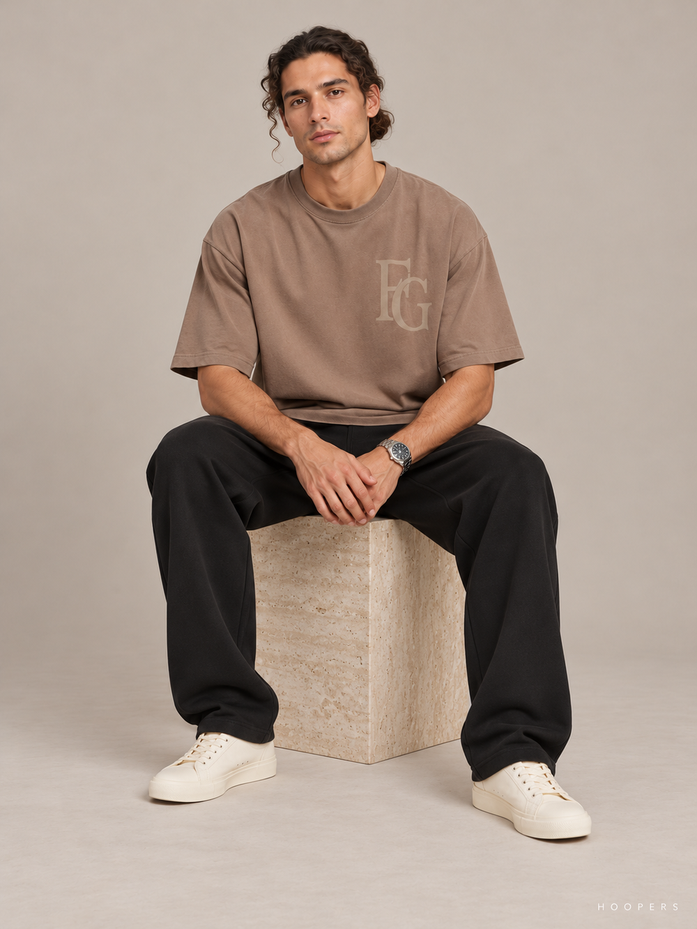 חולצת Fear of God Essentials – FG 43 מוקה | HOOPERS