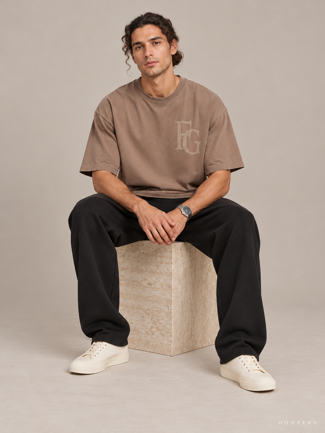 חולצת Fear of God Essentials – FG 43 מוקה – סטודיו