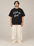 חולצת Fear of God Essentials – God Script שחור | HOOPERS