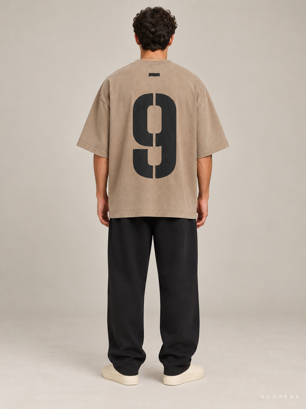חולצת Fear of God Essentials – Stacked Script חום בהיר מכובס – גב