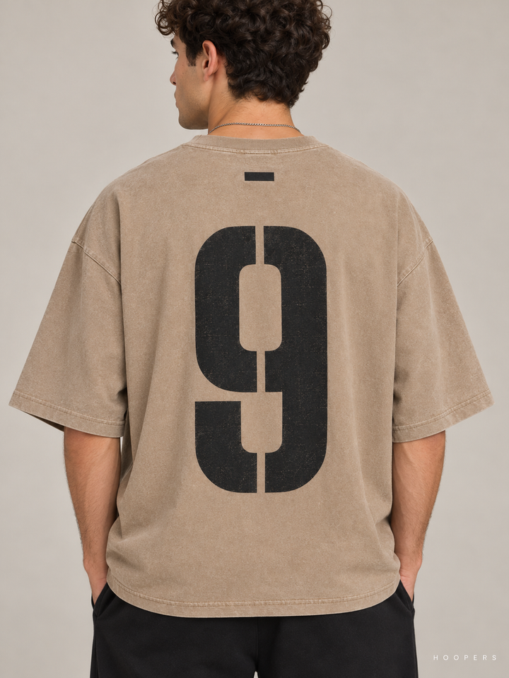 חולצת Fear of God Essentials – Stacked Script חום בהיר מכובס – תקריב