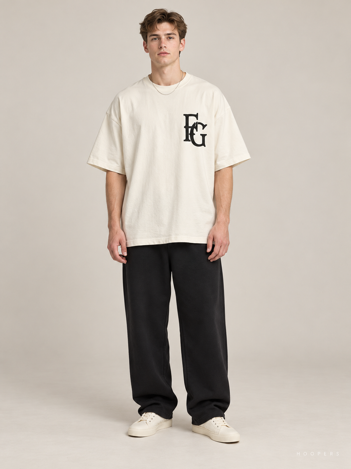 חולצת Fear of God Essentials – FG 26 אוף-וייט – חזית