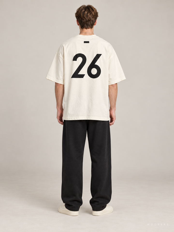 חולצת Fear of God Essentials – FG 26 אוף-וייט – גב