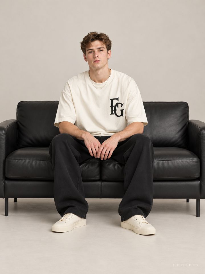 חולצת Fear of God Essentials – FG 26 אוף-וייט – סטודיו
