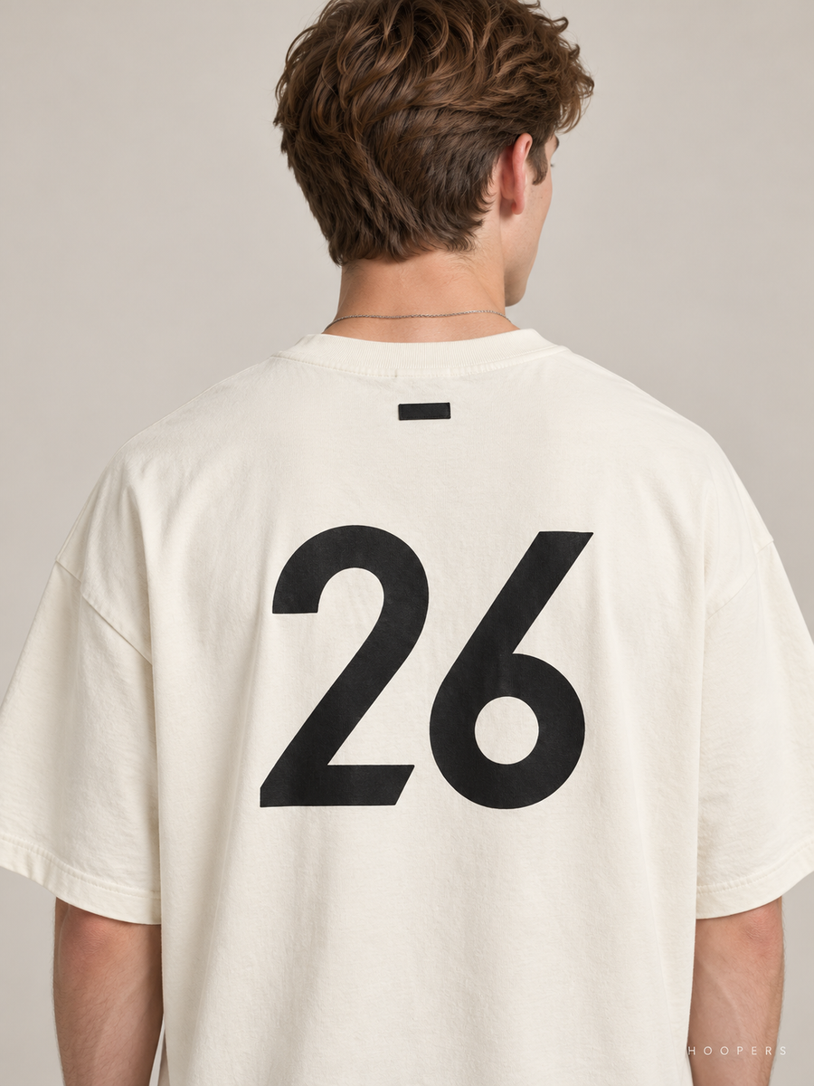 חולצת Fear of God Essentials – FG 26 אוף-וייט | HOOPERS