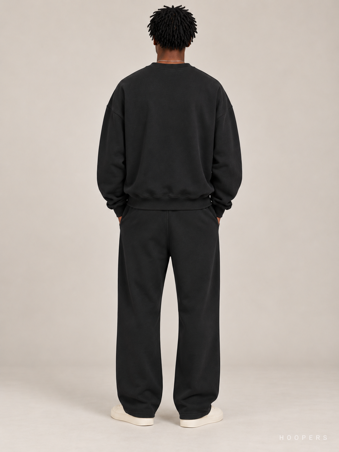 סווטשירט Fear of God Essentials – Big Script שחור דהוי – גב